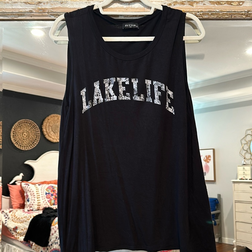 Lake life tank